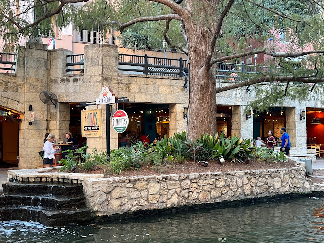 restaurantes en riverwalk en San Antonio