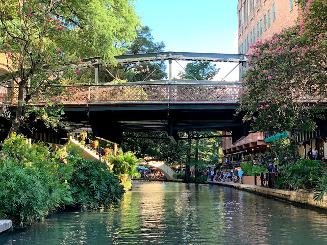 restaurantes en riverwalk en San Antonio