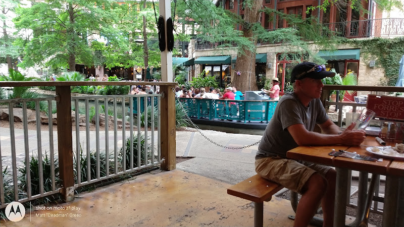 restaurantes en riverwalk en San Antonio