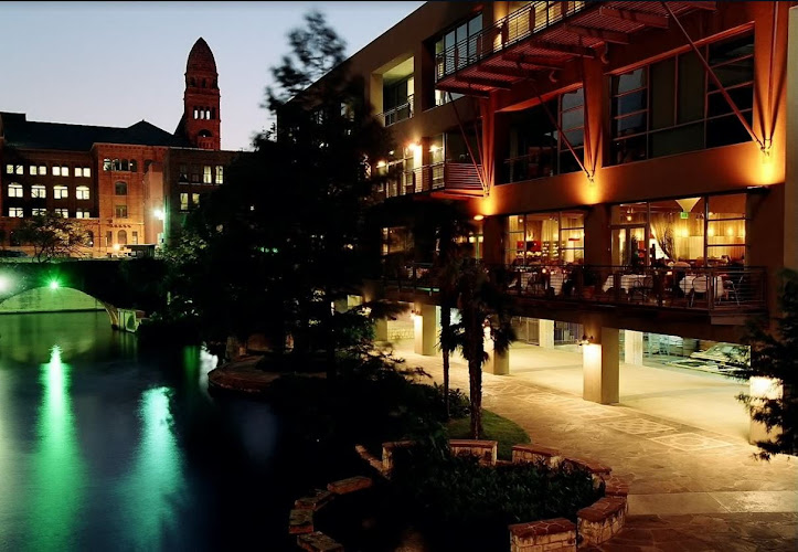 restaurantes en riverwalk en San Antonio